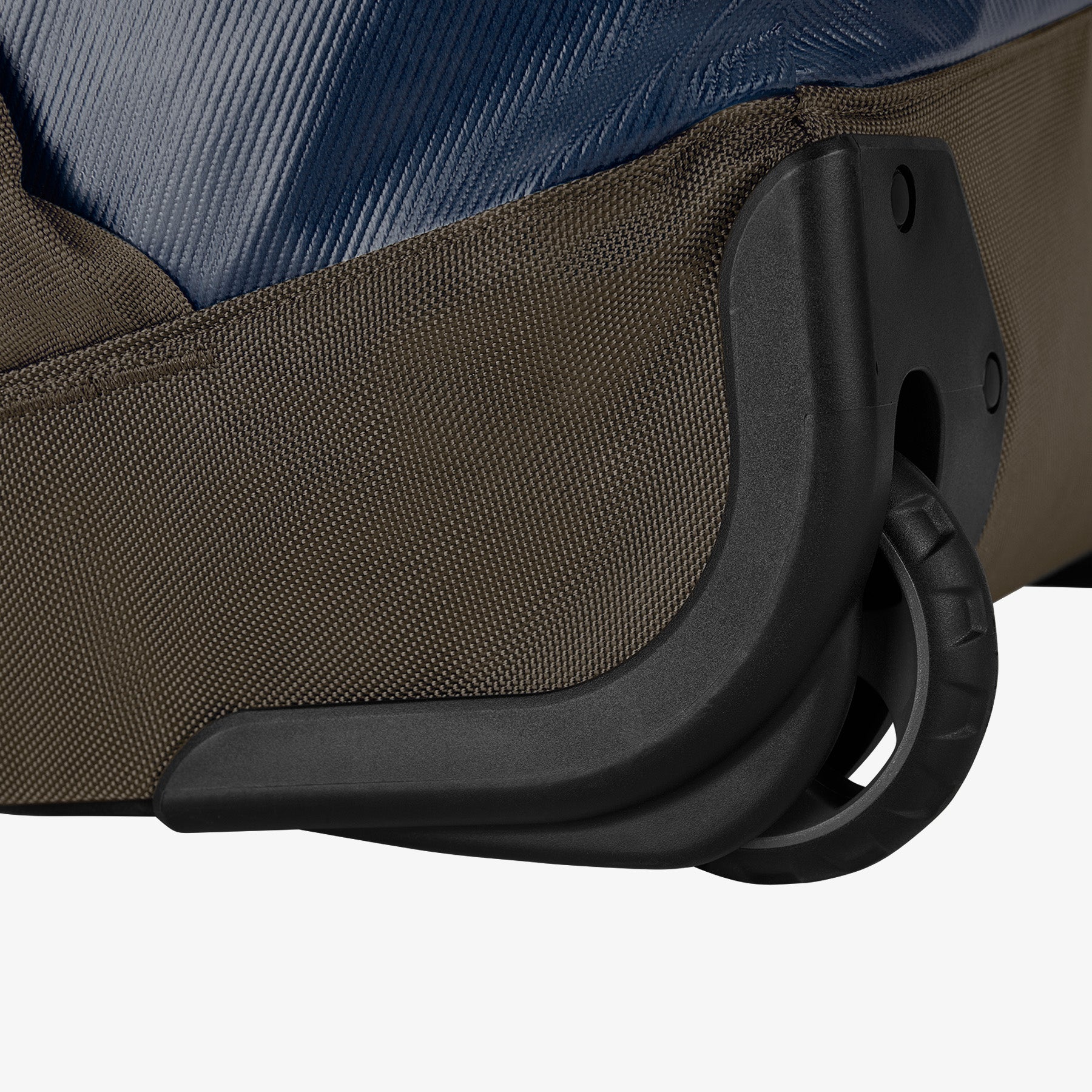 Migrate 130L Rolling Duffel Bag - Image 19